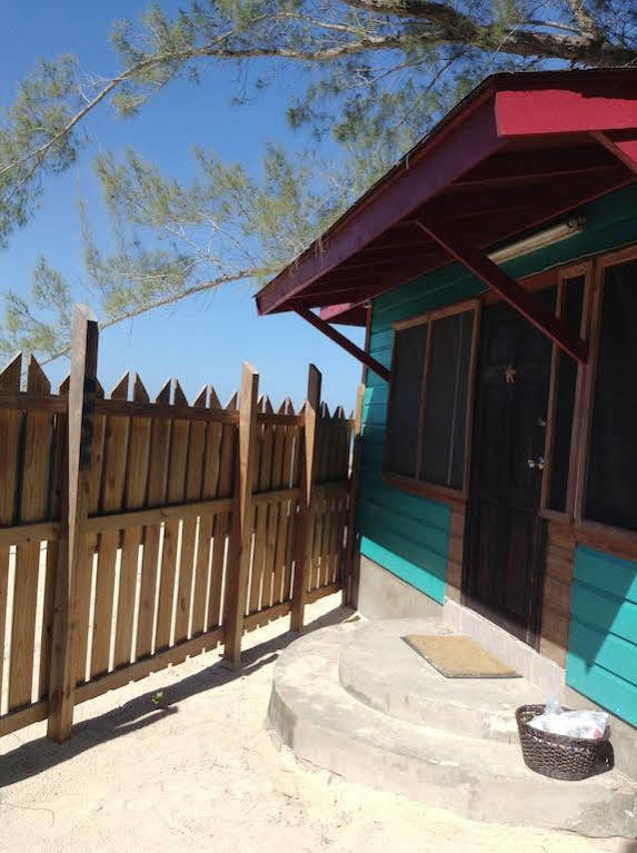 Roots Bamboo Beach Resort 内格里尔 外观 照片